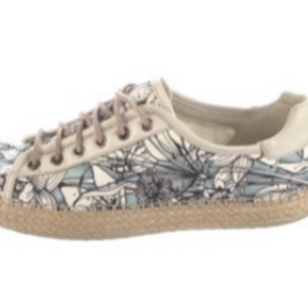 Gucci Beige and Blue Floral Sneakers